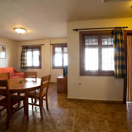 Apartamentos Berrocal Алкала дел Хукар Екстериор снимка